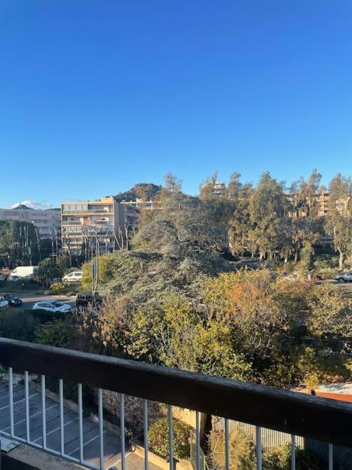 Apartament Le Cocon Hyerois Hyères Zewnętrze zdjęcie